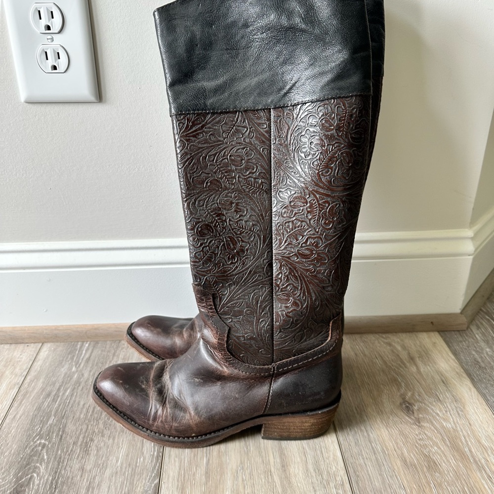 Brown and black spirit boots size 7.5